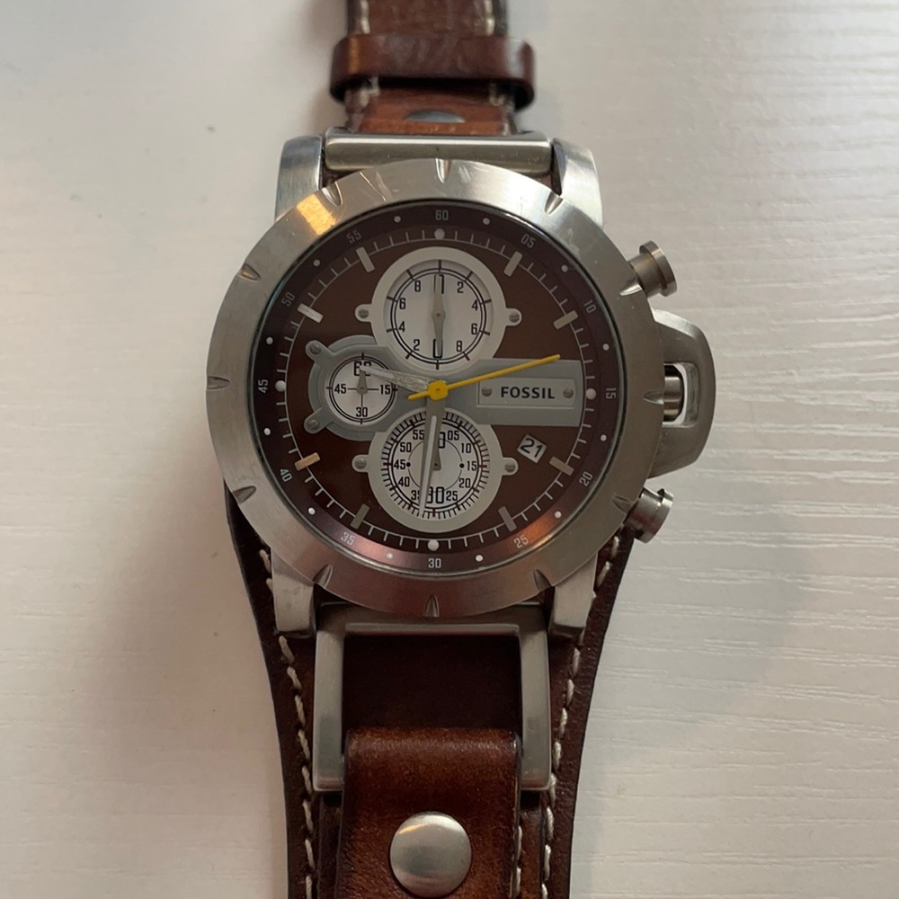 Men’s Fossil Watch w/ Brown Leather Strap